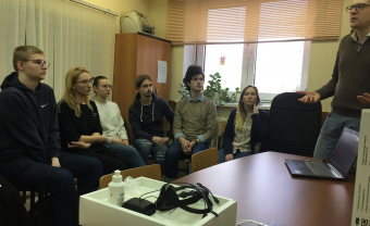 Ильинцев Илья представил НейроЧат сотрудникам и студентам кафедры общей психологии МГМСУ.